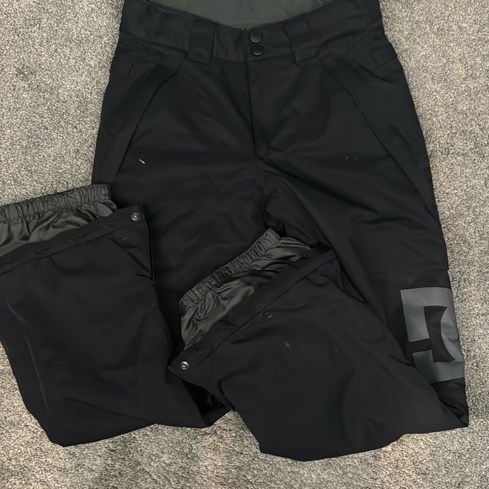 DC snowboarding pants size medium